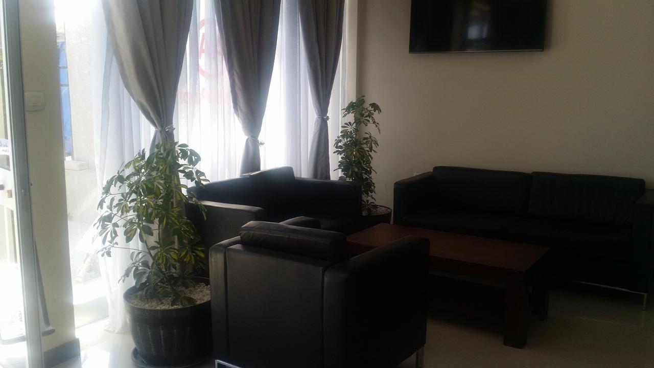 Afro Addis Hotel Apartment Exterior foto